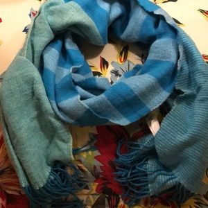 Gap Flannel Blanket Scarf